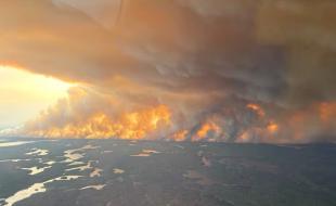 Wildfires rage in northern Manitoba. (Photo via X.) Wildfires rage in northern Manitoba. (Photo via X.)