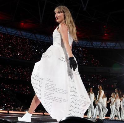 Taylor Swift performs in Toronto as the Eras Tour comes to a close. (Photo: The Eras Tour via X.)